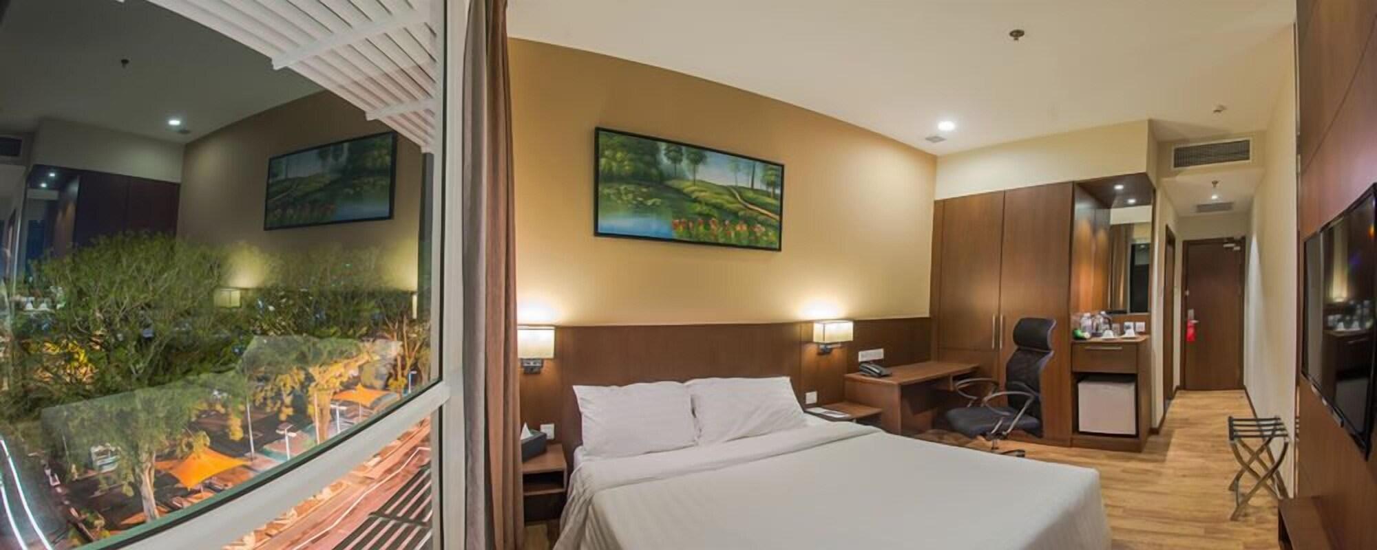 Keoja Hotel Kuala Belait Exterior foto