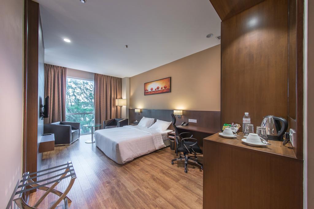 Keoja Hotel Kuala Belait Exterior foto
